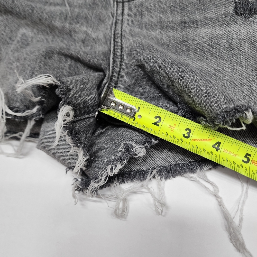 American Eagle Shorts Grey Faded Black Denim Highrise Mini frayed Hem Raw Edge - Picture 3 of 7